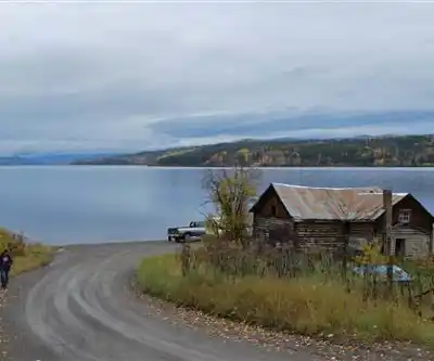 Hudson Bay Lake hiking trail - natural landscape