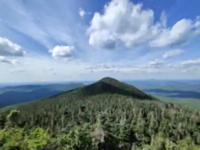 Vue en randonnée de Parc National Du Mont-Mégantic