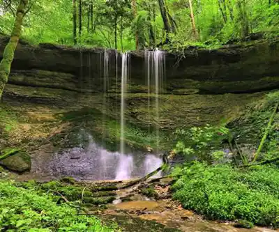 Cascade de la Pisse hiking trail - natural landscape