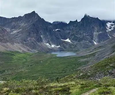 Découvrir Tombstone Territorial Park en Monts Tombstone