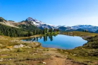 Elfin Lakes hiking trail - natural landscape