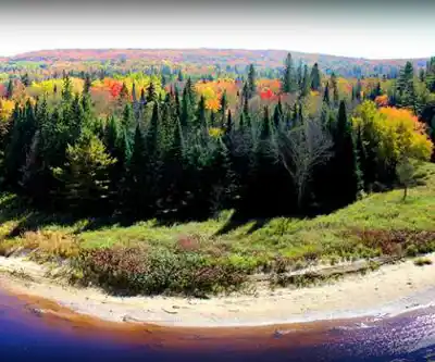 Stubb's Falls hiking trail - natural landscape