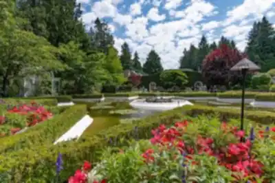 Explore Butchart Gardens trail