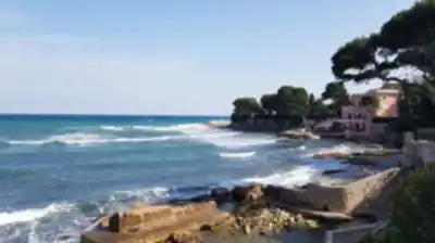 Explore Sentier du Littoral trail