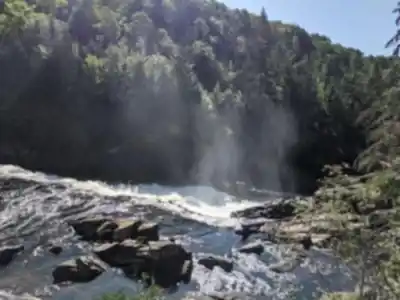 Randonnée Parc des Chutes de Montauban - nature et plein air