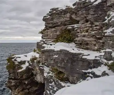 Sentier de randonnée The Grotto, Bruce Peninsula National Park - paysage naturel