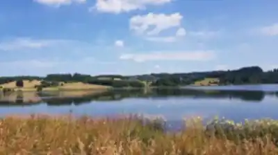 Lac de Devesset hiking trail - natural landscape