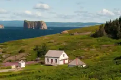 Parc National De L'île-bonaventure-et-du-rocher-percé hiking trail - natural landscape
