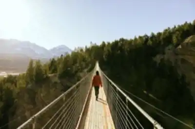 Golden Skybridge hiking trail - natural landscape