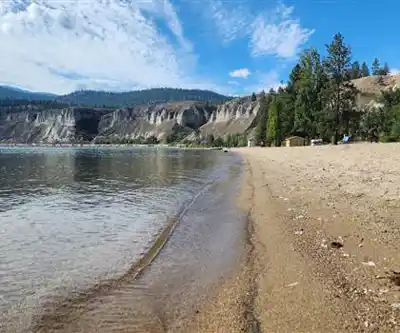 Explorer le sentier Sun-Oka Beach Provincial Park