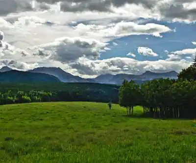 Bluerock Wildland Provincial Park hiking trail - natural landscape