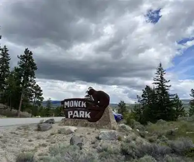 Monck Provincial Park scenery - hiking