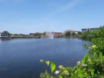 Discover Promenade du Lac-des-Nations in Eastern Townships