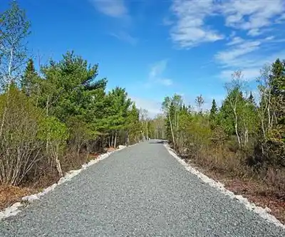 Long Lake Provincial Park hiking trail - natural landscape