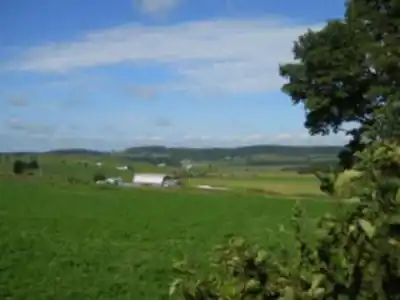 Sentier des Trotteurs hiking trail - natural landscape