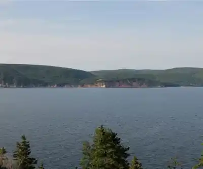 Sentier de randonnée Cape Smokey Provincial Park - paysage naturel