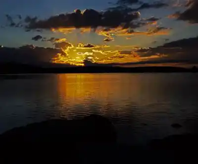 Fork Lake hiking trail - natural landscape