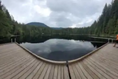 Cat Lake hiking trail - natural landscape