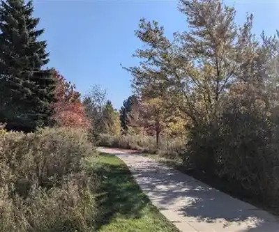 Richmond Green Skate Trail hiking trail - natural landscape