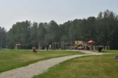 Randonnée Pigeon Lake Provincial Park & Campground - nature et plein air