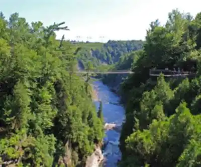 Sentier de randonnée Canyon Sainte-anne - paysage naturel