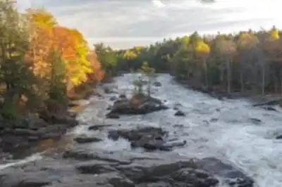 Site Historique Des Chutes De Plaisance hiking trail - natural landscape