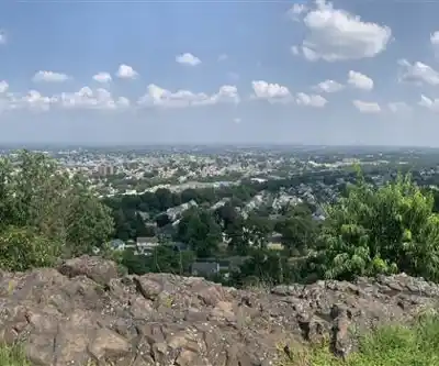 Garret Mountain Reservation hiking trail - natural landscape