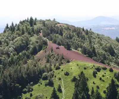 Puy de la Vache hiking trail - natural landscape