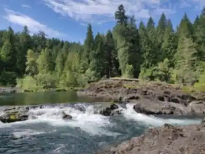 Randonnée Elk Falls Provincial Park and Protected Area - nature et plein air