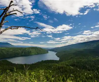 Discover Clearwater Lake in Thompson Okanagan