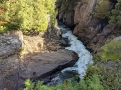 Explorer le sentier Parc Régional des Chutes Monte-à-Peine et des Dalles