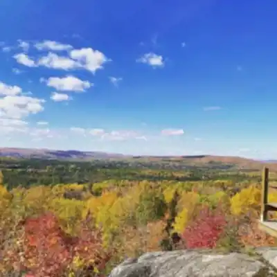 Parc de la Source hiking trail - natural landscape