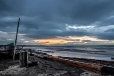 Discover Wreck Beach in Vancouver Coast Mountains