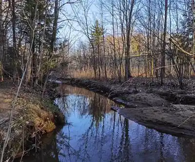 Parc Linéaire Trois-rivières hiking trail - natural landscape