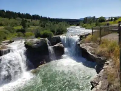 Sentier de randonnée Lundbreck Falls - paysage naturel