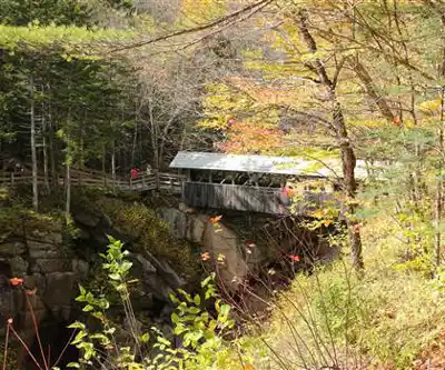 Sentier de randonnée Kinsman Falls - paysage naturel