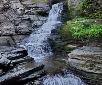 Sentier de randonnée Bouck's Falls - paysage naturel