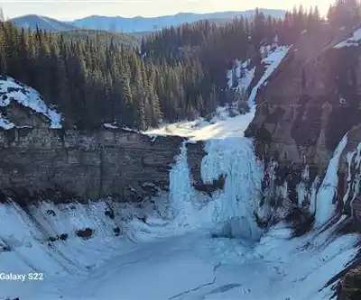 Vue en randonnée de Hummingbird Falls