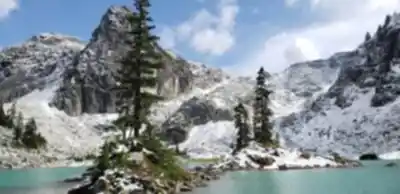 Watersprite Lake hiking trail - natural landscape