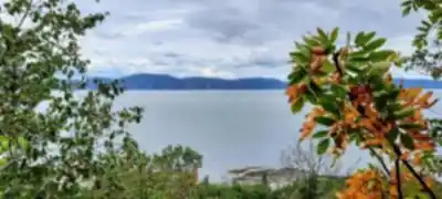 Île Aux Lièvres scenery - hiking