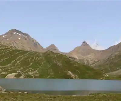 Sentier de randonnée Lac du Pontet - paysage naturel