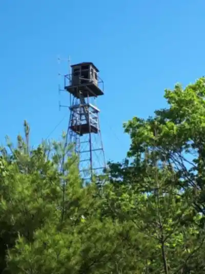 Explore Parc De La Gatineau trail