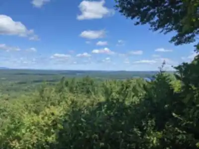 Explore Parc national de Frontenac trail