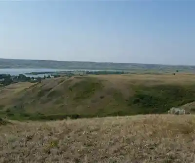 Sentier de randonnée Diefenbaker Park - paysage naturel