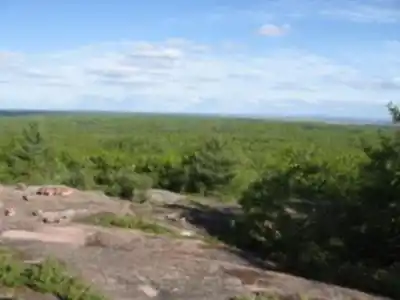 Sentier de randonnée L'escapade - Les Sentiers Du Mont Rigaud - paysage naturel