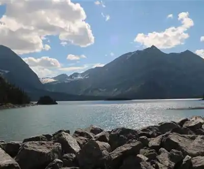 Sentier de randonnée Lower Kananaskis Lake - paysage naturel