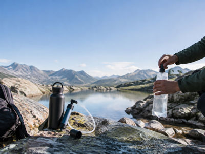 Choisir un filtre à eau ou une purification en randonnée : guide complet pour vous