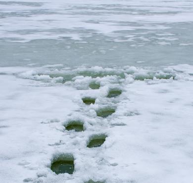 Survivre à une chute à travers la glace en 7 étapes