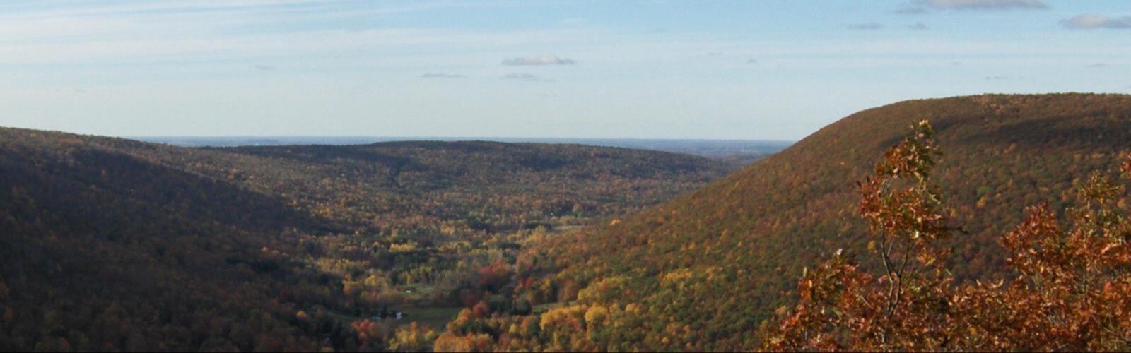 Randonnée Ontario County Frost Hill - vue panoramique  outdoor sky grass fall autumn mountain cloud nature hill tree landscape hillside grassy overlooking lush distance highland