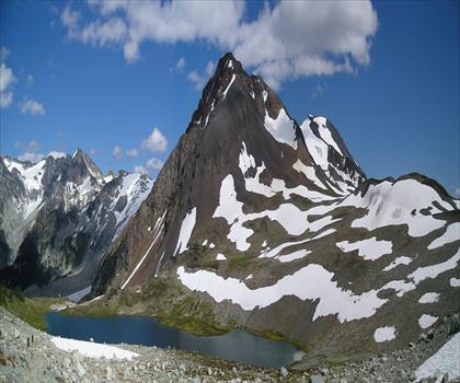 Russet Lake trail - hiking in Vancouver Coast Mountains